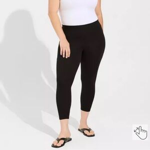 Torrid Woman Black Leggings